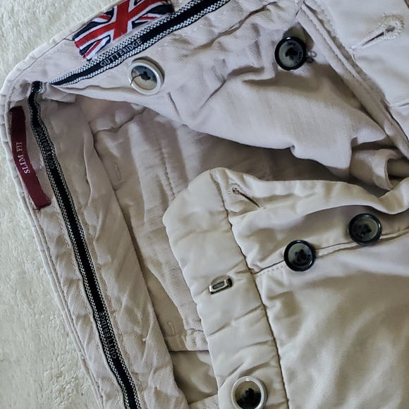 Gutteridge - Picture 9 of 10